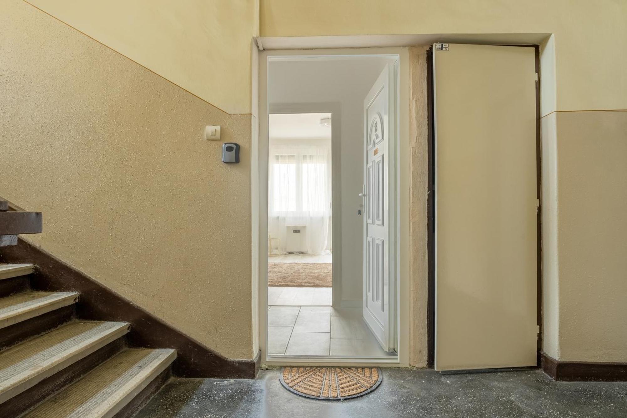 Malompark Apartman With Free Parking Debrecen Exterior photo
