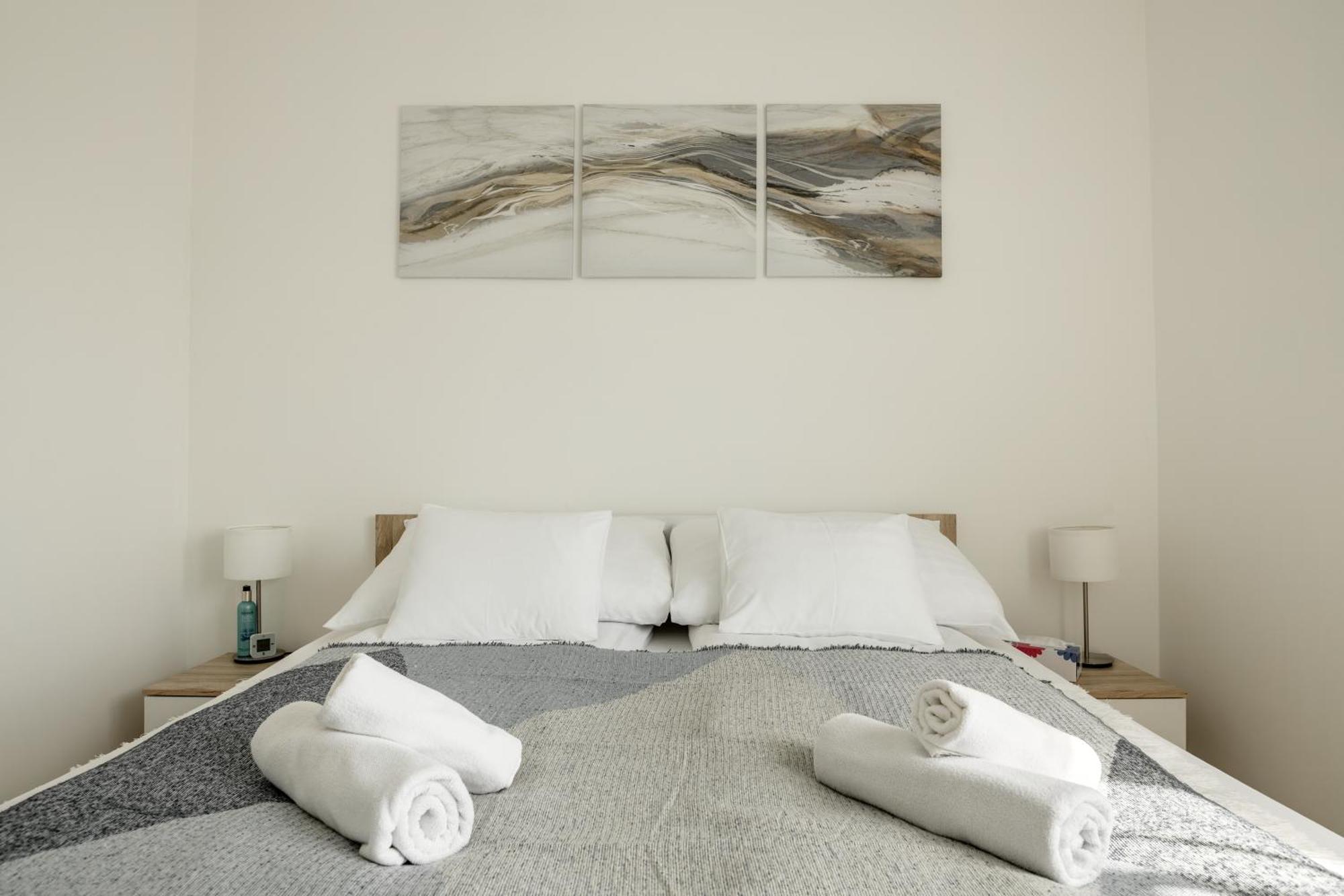 Malompark Apartman With Free Parking Debrecen Exterior photo