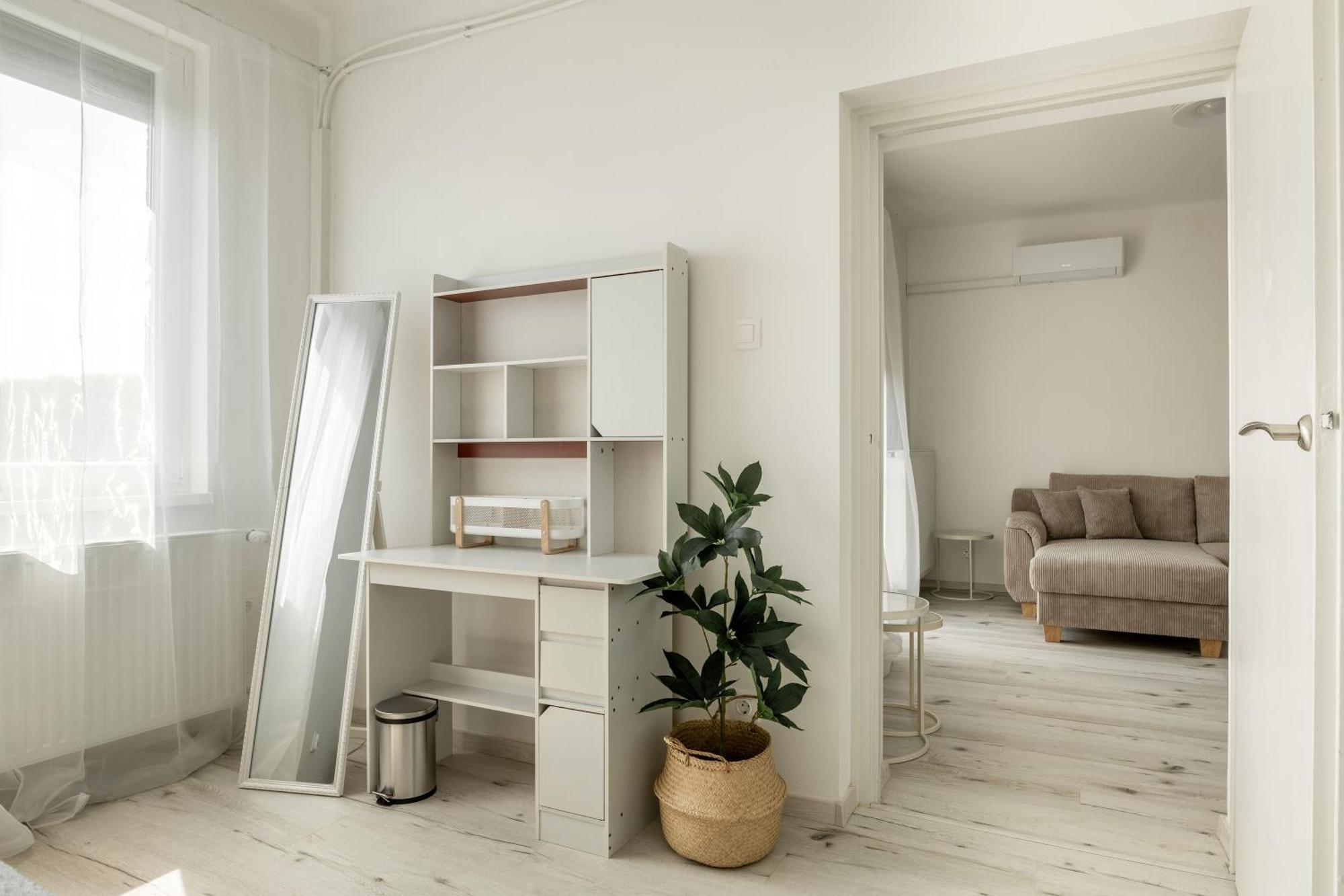 Malompark Apartman With Free Parking Debrecen Exterior photo